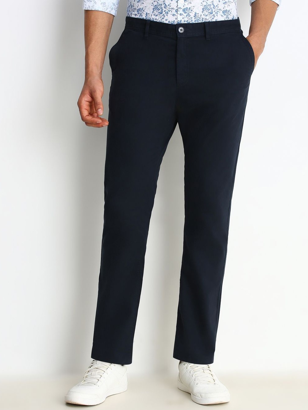 

Allen Solly Regular Fit Solid Casual Mid-Rise Trousers, Navy blue