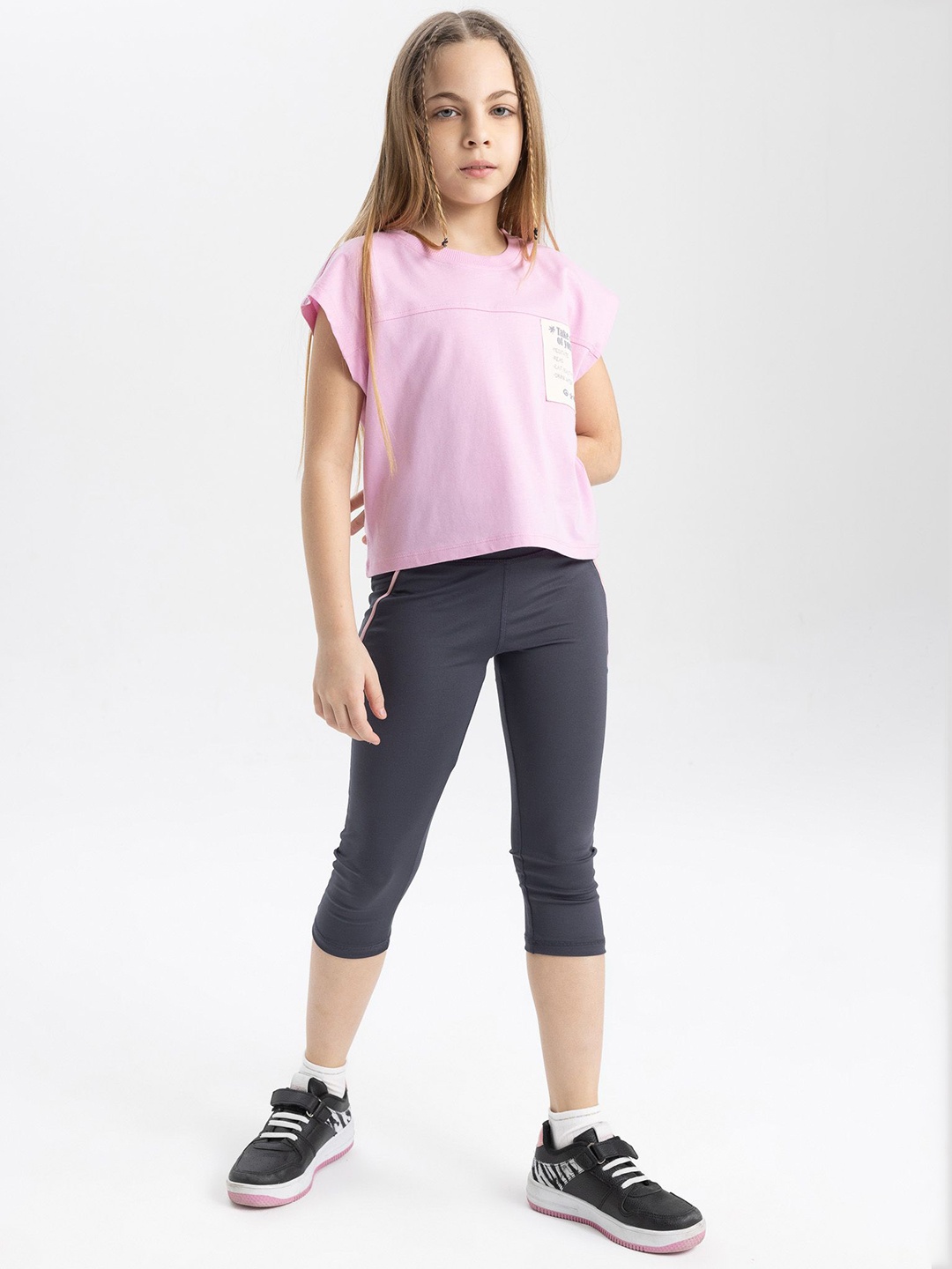 

DeFacto Girls Solid Three-Fourth Length Leggings, Grey