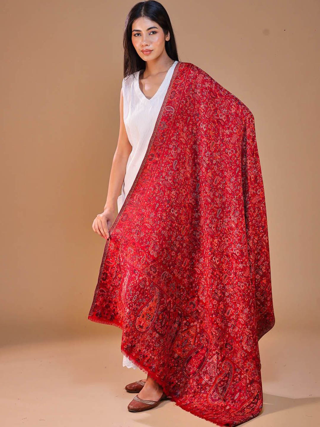 

SWI Stylish Paisley Woven Design Kani Shawl, Maroon
