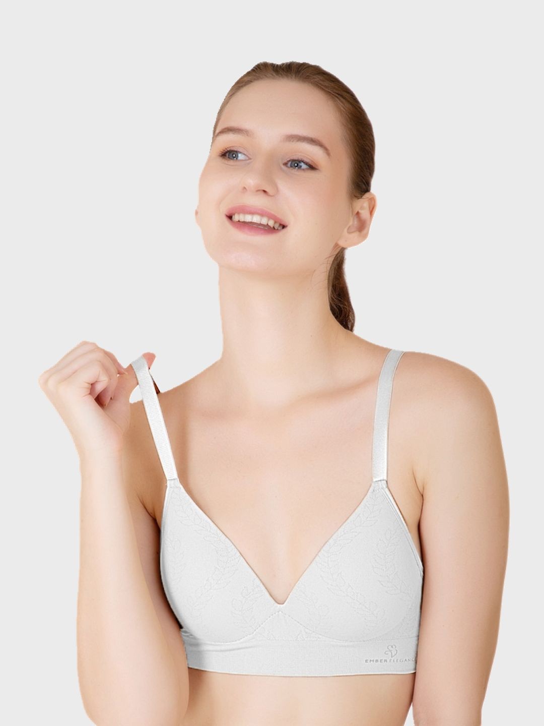 

Luella Full Coverage Seamless Lightly Padded Bra 101, White