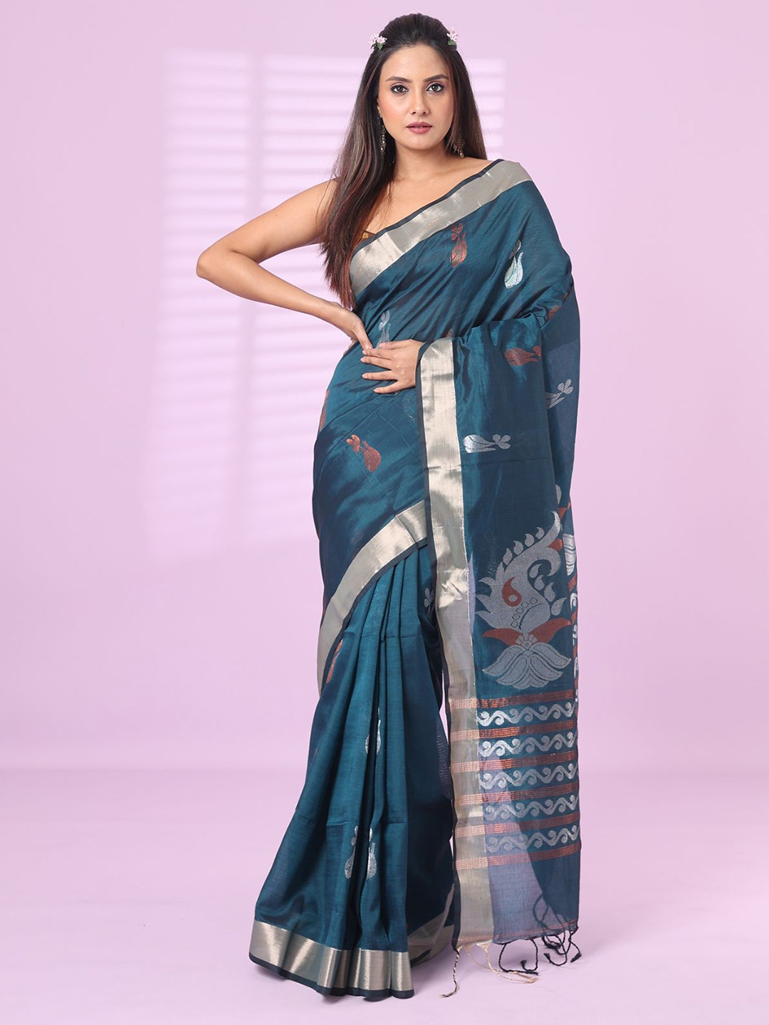 

Charukriti Ethnic Motifs Zari Woven Design Saree, Green