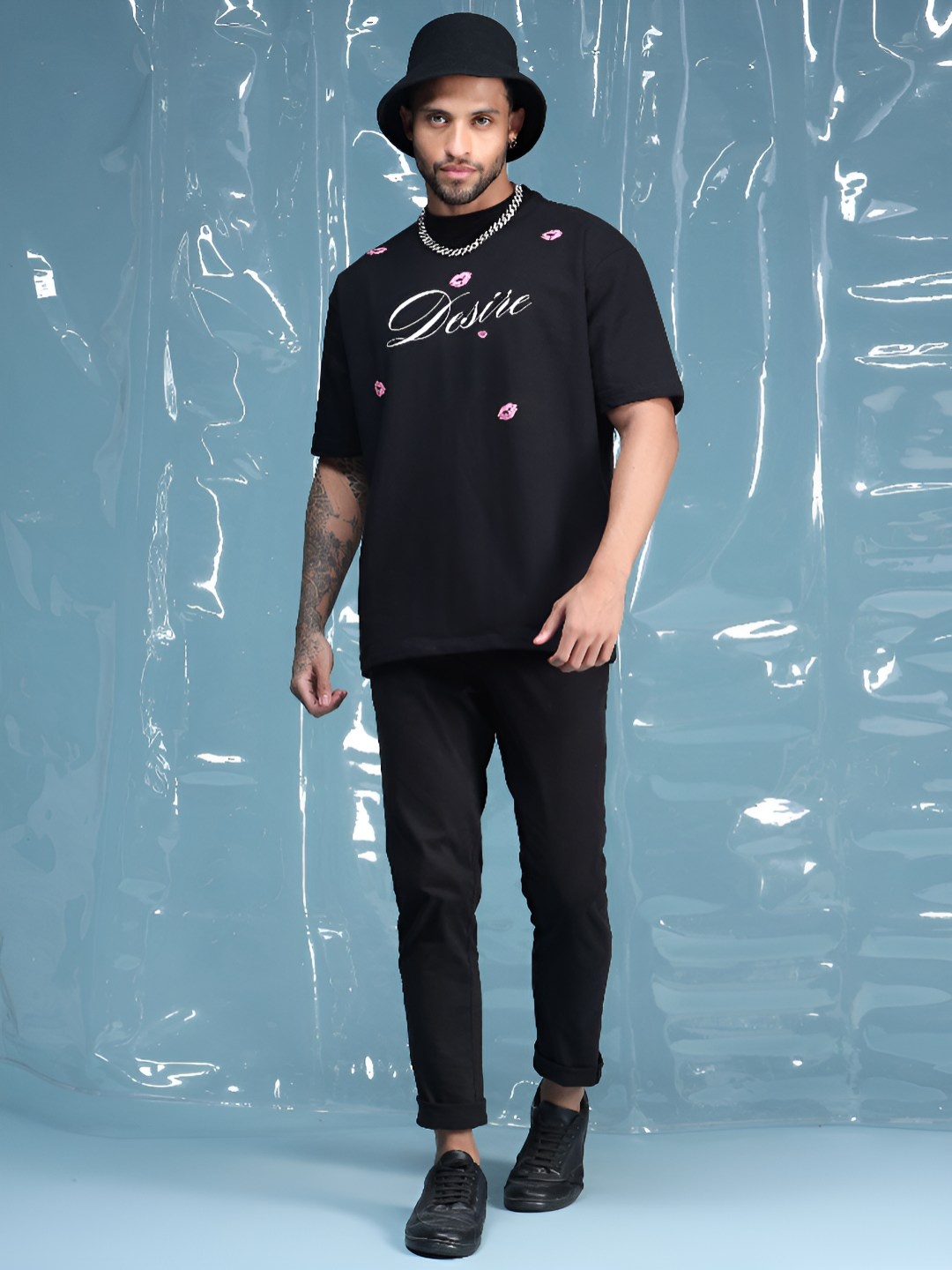 

Peach & Lemonade Men Typography Polo Collar T-shirt, Black