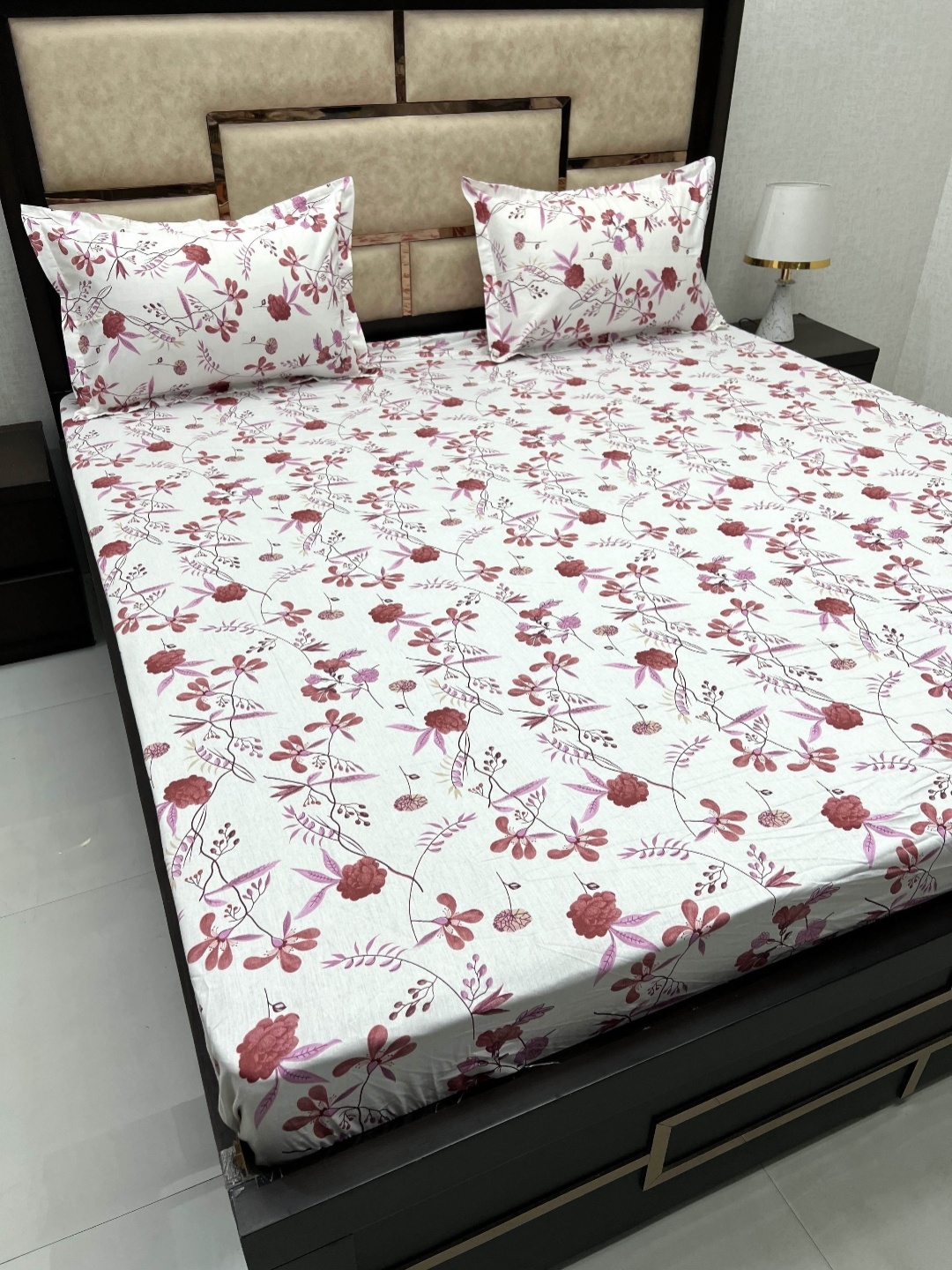 

Pure Decor White Floral 350 TC Pure Cotton Fitted King Bedsheet With 2 Pillow Covers