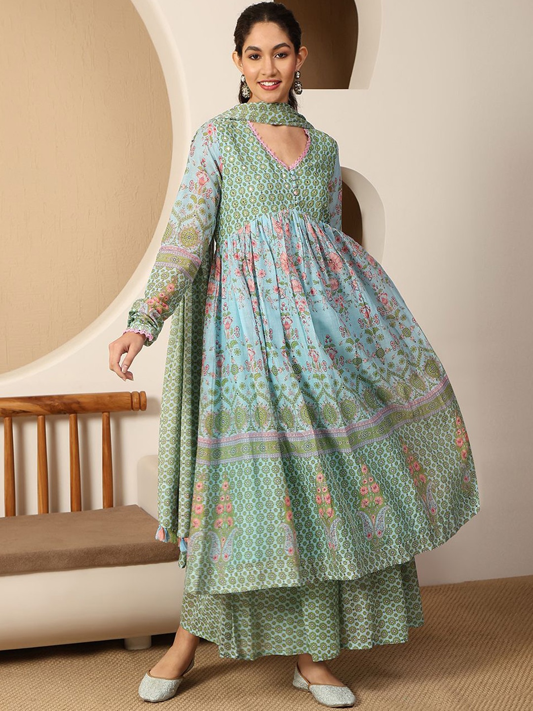 

Meena Bazaar Women Floral Printed Empire Mirror Work Kurta with Palazzos & With Dupatta, Sea green