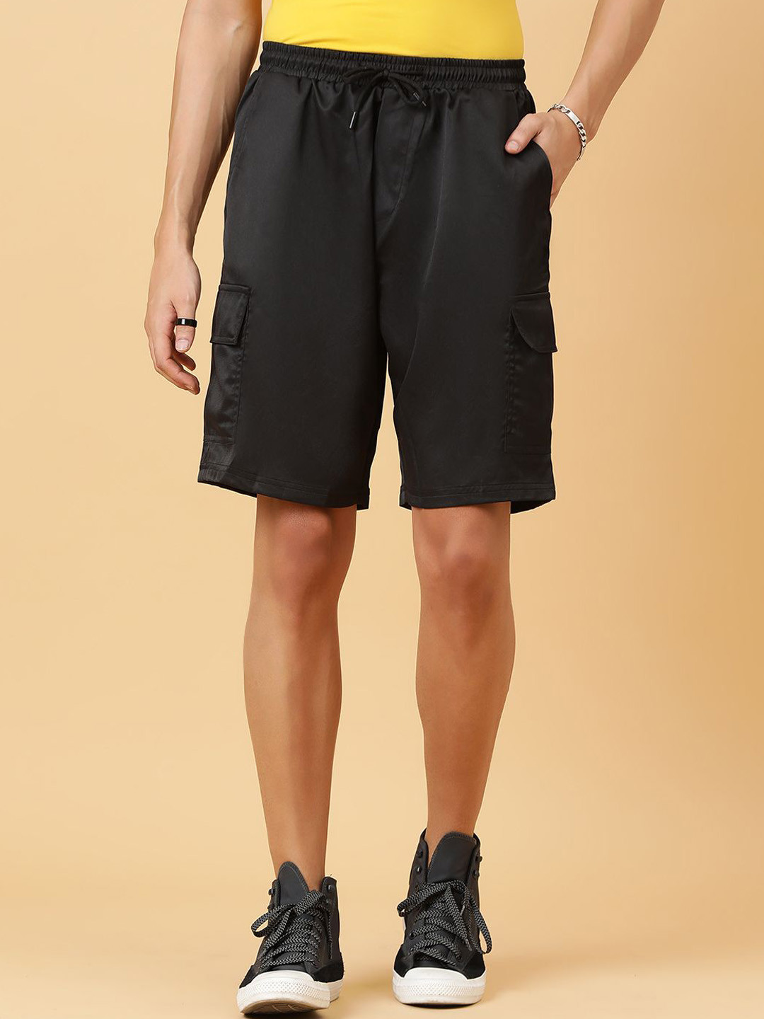 

Kotty Men Low-Rise Shorts, Black