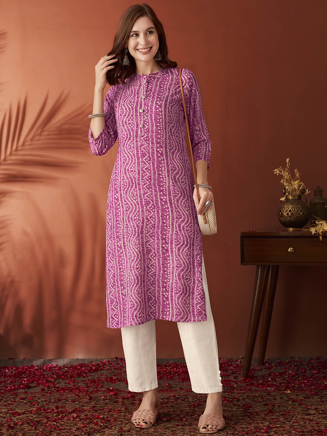 

Anouk Women Ethnic Motifs Embroidered Cold-Shoulder Sleeves Kurta, Mauve