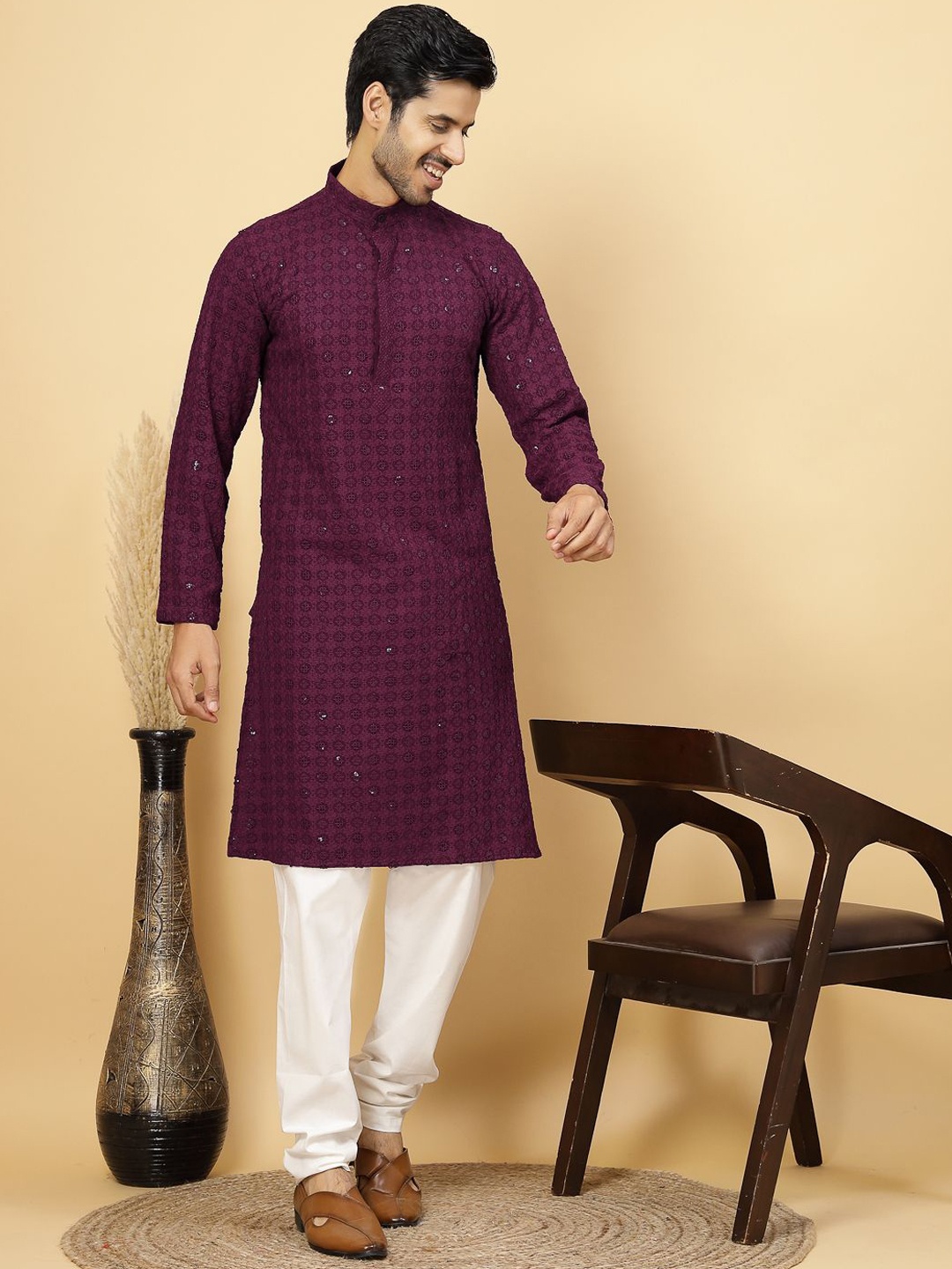 

FABINALIV Ethnic Motifs Embroidered Sequined Pure Cotton Kurta, Burgundy