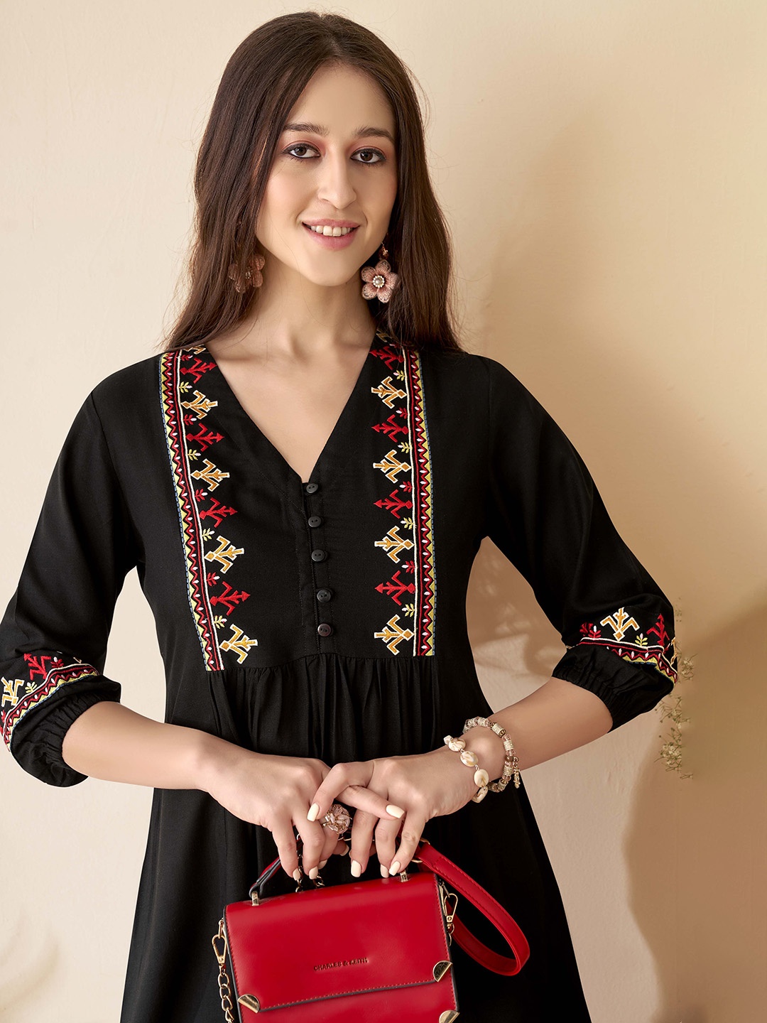 

Anouk Geometric Embroidered V-Neck Pleated Straight Kurti, Black