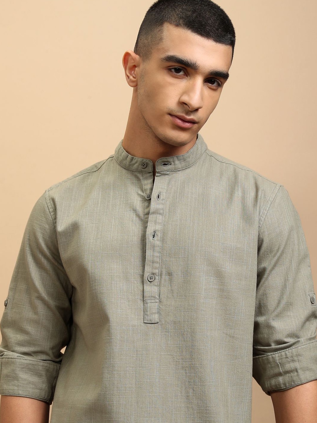 

Highlander Men Solid Mandarin Collar Half Placket Roll-Up Sleeve Casual Regular Fit Shirt, Green