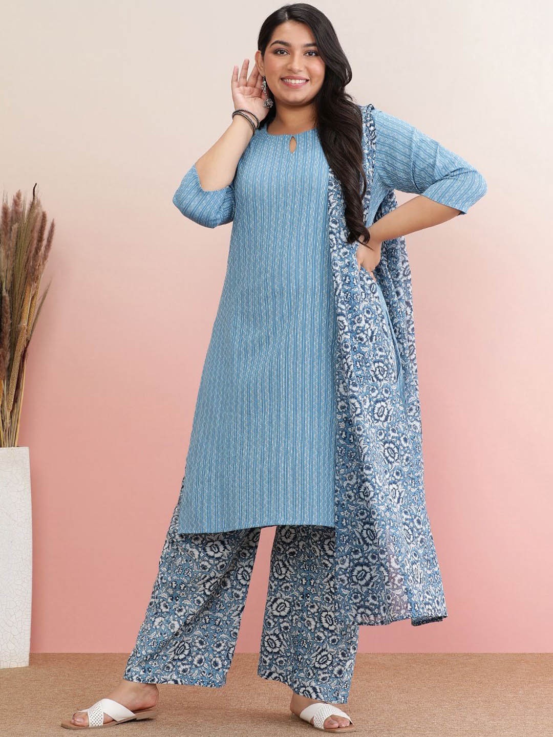 

anayna Plus Size Geometric Printed Pure Cotton Straight Kurta with Trousers & Dupatta, Blue