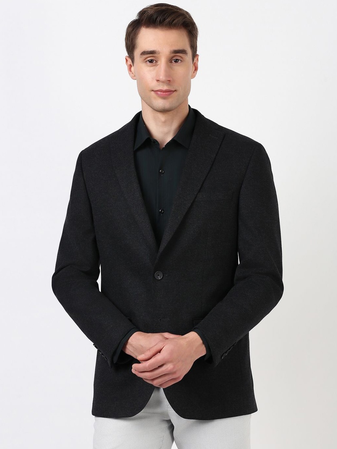 

Peter England Elite Self Design Slim-Fit Single-Breasted Blazer, Black