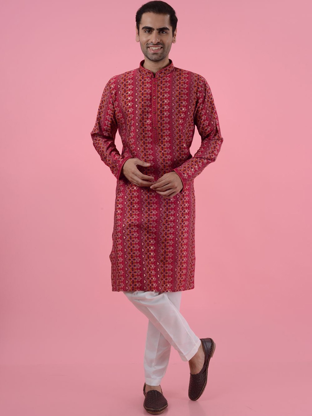 

JADE BLUE Floral Printed Mandarin Collar Straight Kurta With Trousers, Red