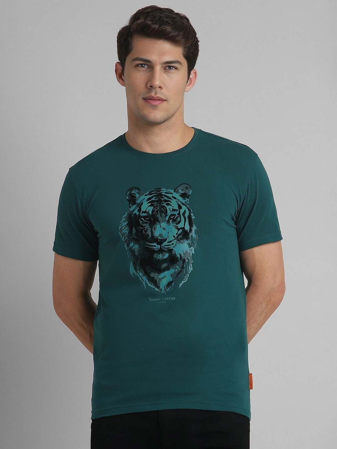 

SIMON CARTER LONDON Men Animal Printed Round Neck Cotton Slim Fit T-Shirt, Green