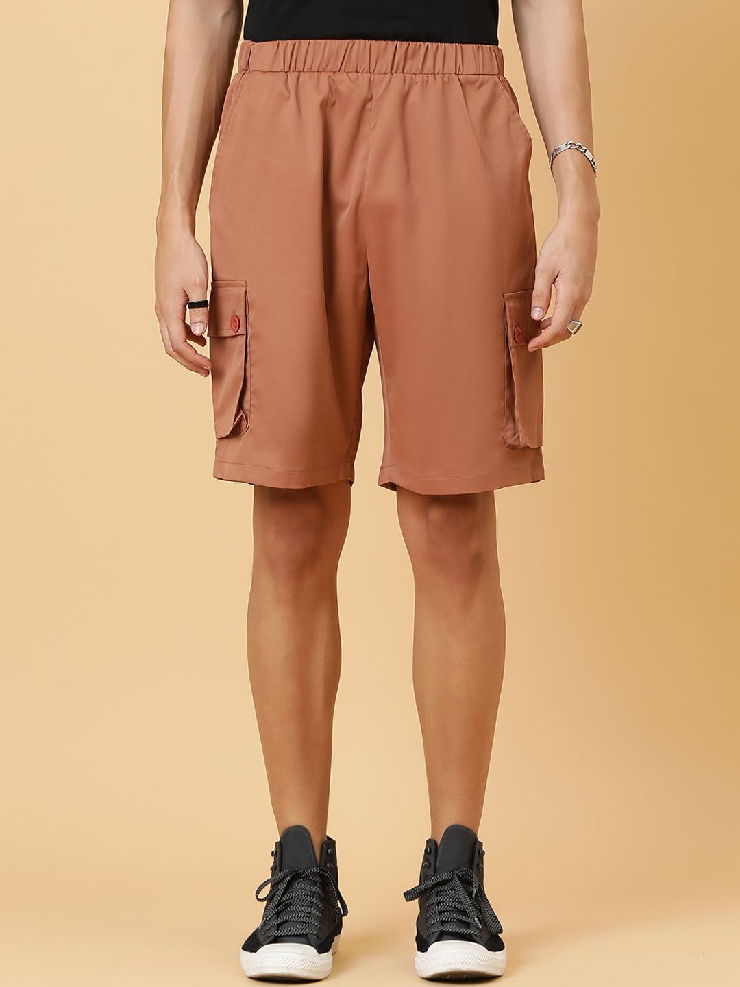 

Kotty Men Low-Rise Cargo Shorts, Brown