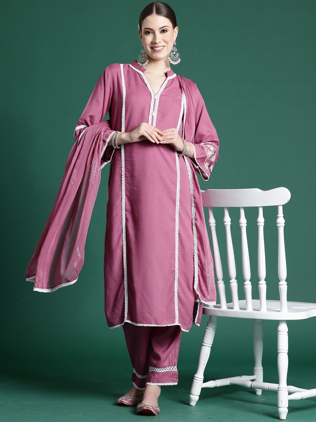 

Anouk Women Embroidered Regular Thread Work Kurta with Trousers & With Dupatta, Mauve