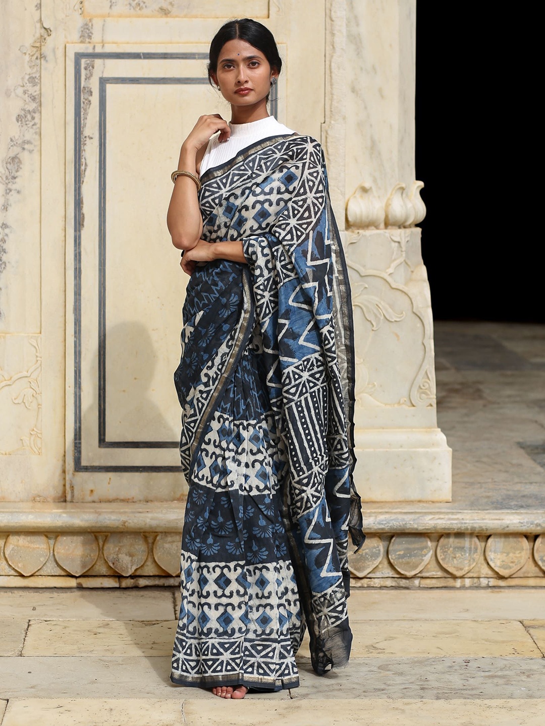 

Moora Printed Zari Ethnic Motifs Pure Cotton Block Print Saree, Navy blue