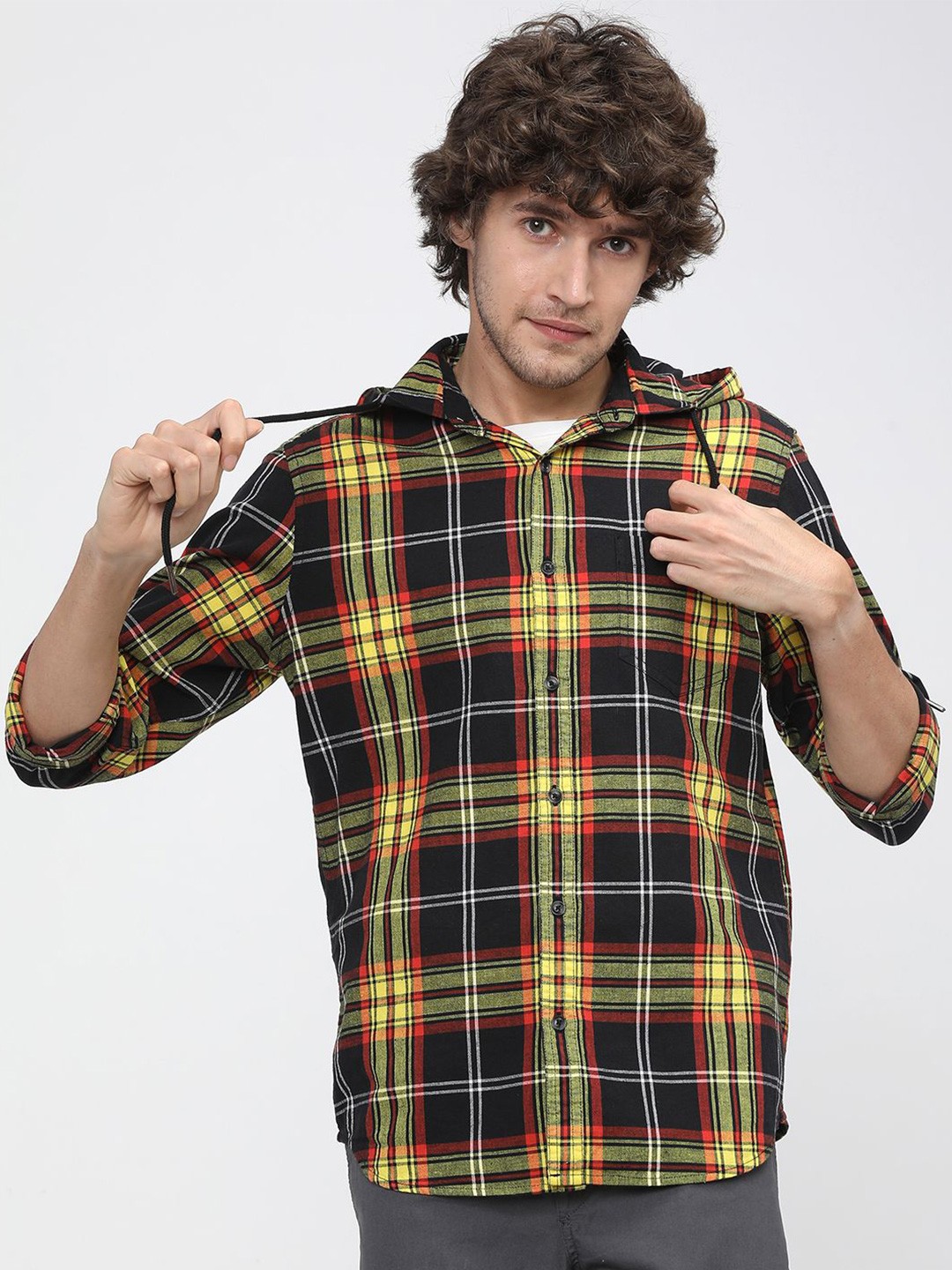 

HIGHLANDER Men Slim Fit Tartan Checks Opaque Checked Casual Shirt, Black