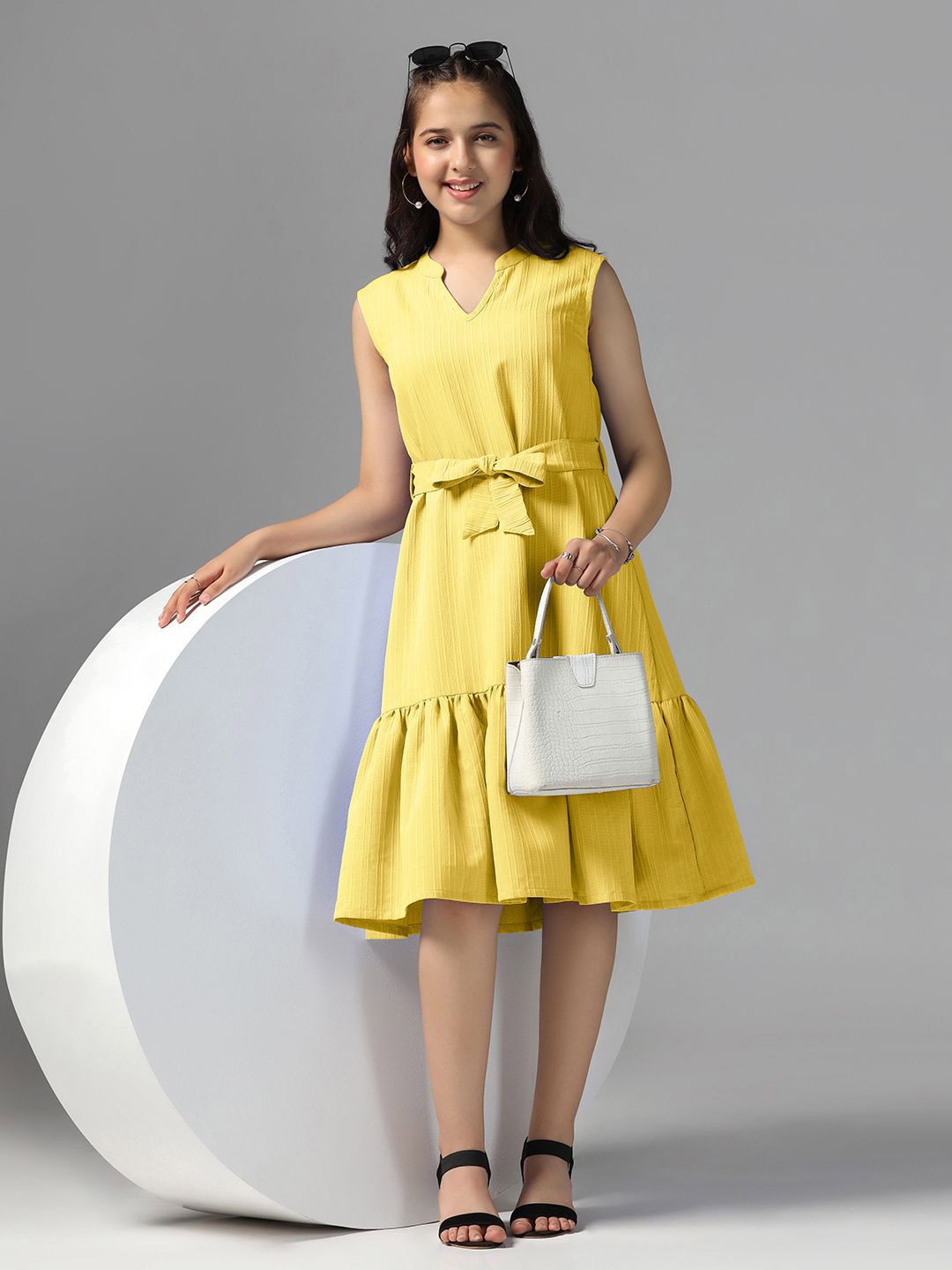 

OMPAX Girls Mandarin Collar Sleeveless Fit and Flare ress, Yellow
