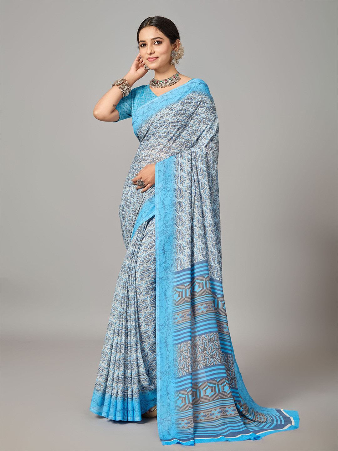 

VIRICA Floral Poly Georgette Saree, Blue