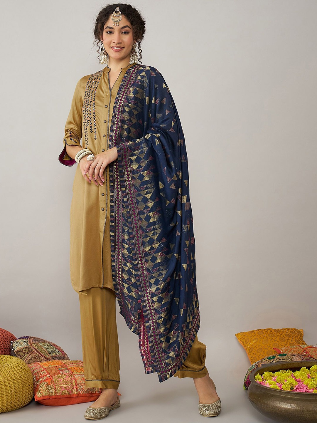 

STADO Ethnic Motifs Embroidered Mirror Work Kurta with Salwar & Dupatta, Gold