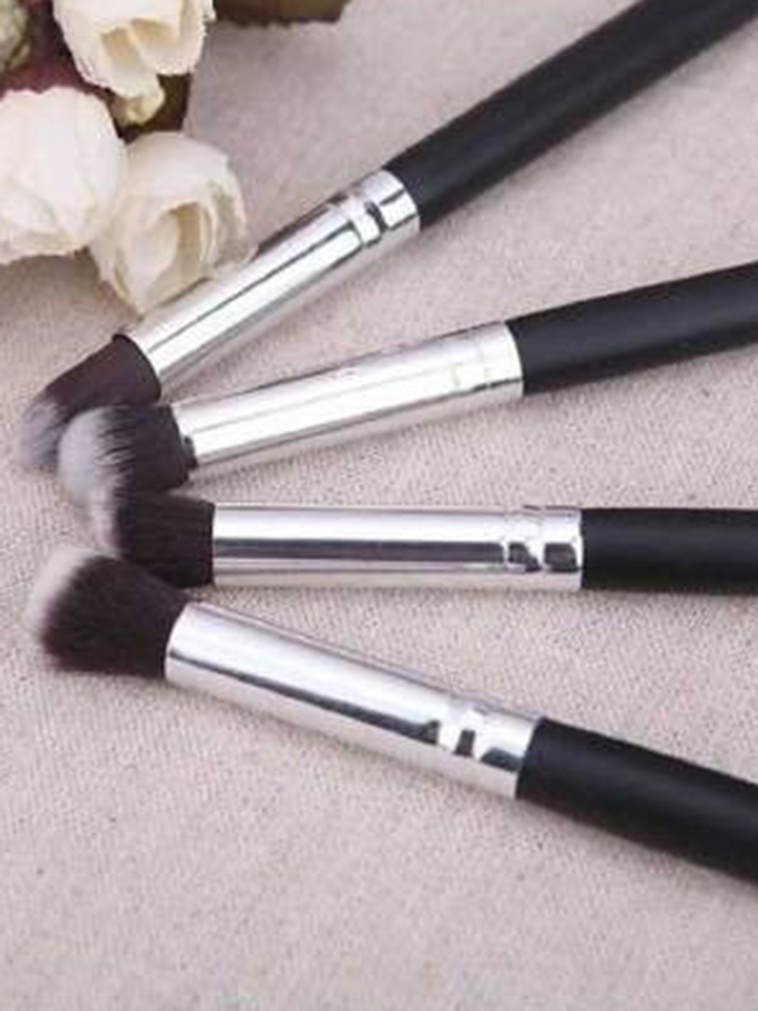 

Yoana Set Of 4-Pcs Foundation Blending Face Blushes Brushes Set, Black