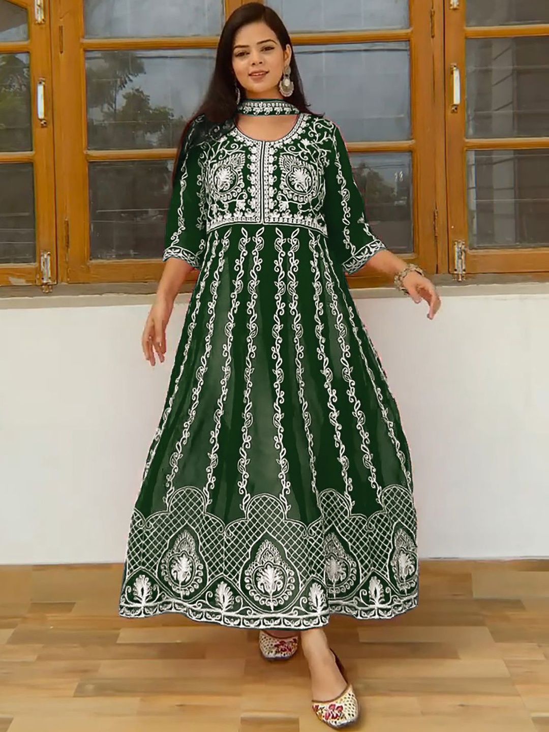 

KALINI Ethnic Motifs Embroidered Thread Work Georgette Anarkali Kurta And Dupatta, Green