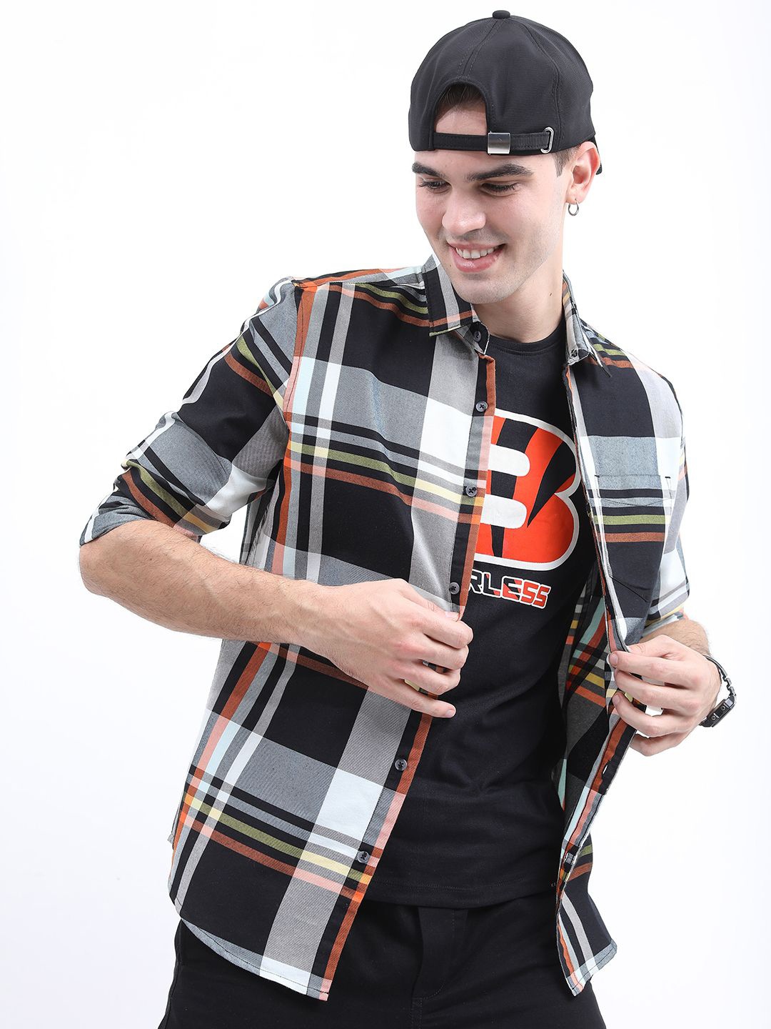 

HIGHLANDER Men Slim Fit Tartan Checks Opaque Checked Casual Shirt, Black