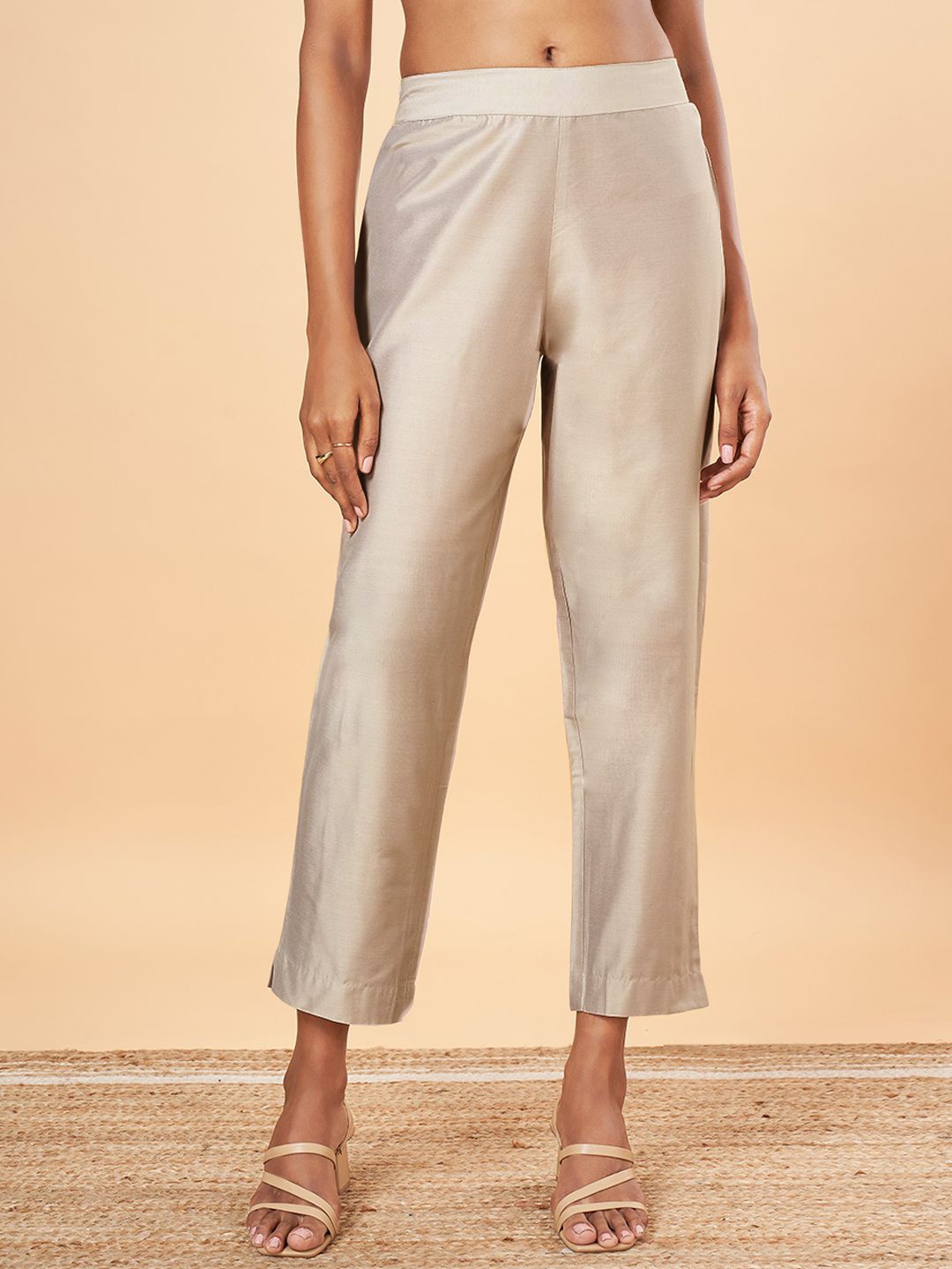

Marigold Lane Women Straight Fit Cigarette Trousers, Off white