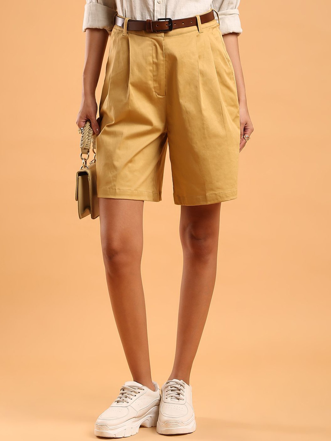 

Gazillion Women Shorts, Camel brown