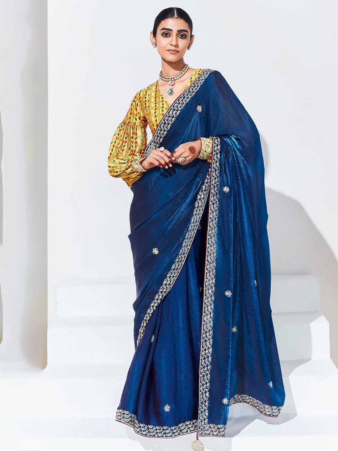 

MySilkLove Ethnic Motifs Zari Organza Saree, Blue