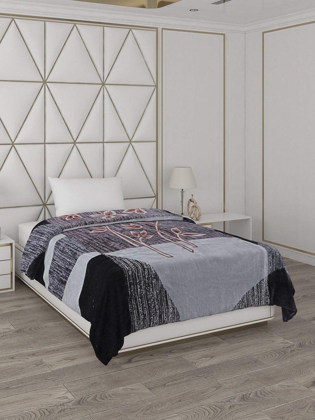 

Monte Carlo Grey & Black Floral Mild Winter 600 GSM Single Bed Blanket
