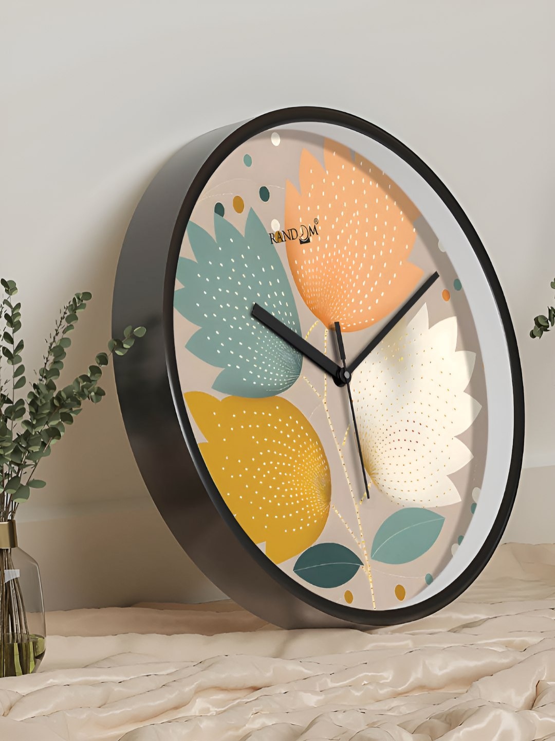 

RANDOM Printed Round Shaped Sweep Silent Movement Contemporary Wall Clock, Black