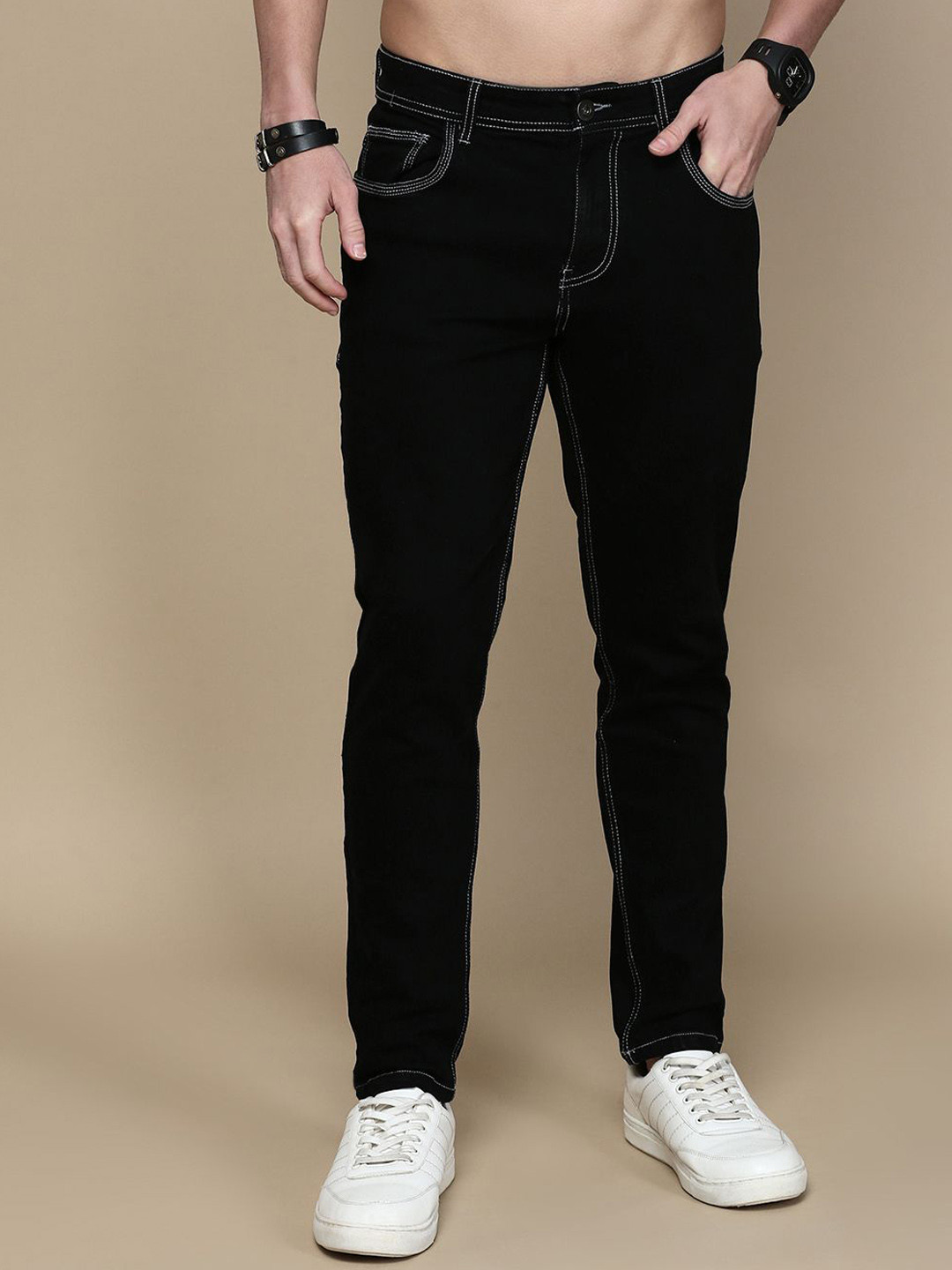

The Roadster Lifestyle Co Men Relaxed Fit Jeans, Black