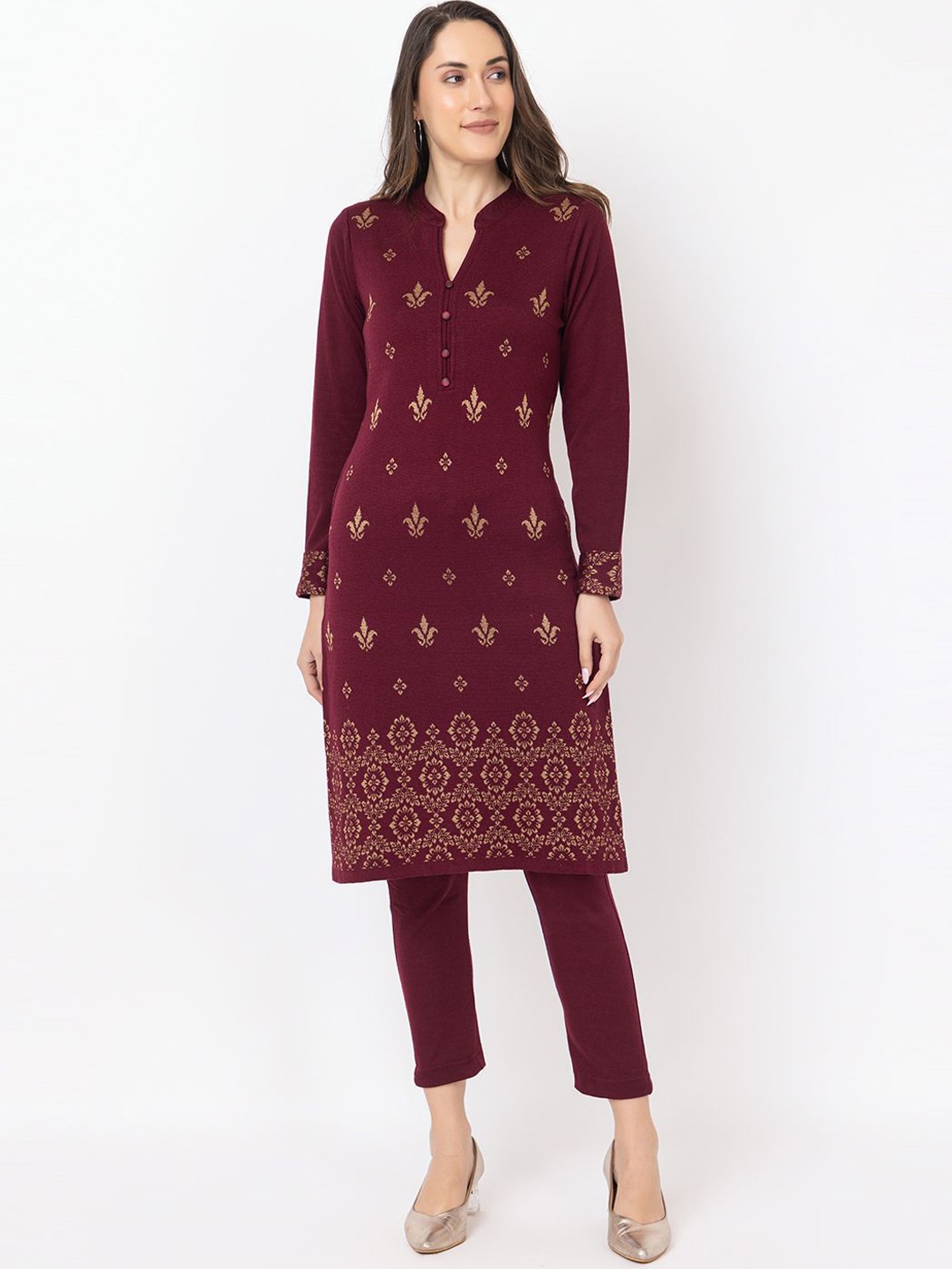 

Anouk Women Ethnic Motifs Printed Flared Sleeves Jacquard Winter Wear Kurta, Maroon