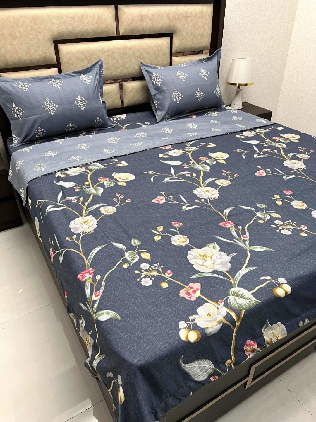 

Pure Decor Blue & Beige Floral Pure Cotton 4 Piece Double King Fine Bedding Set