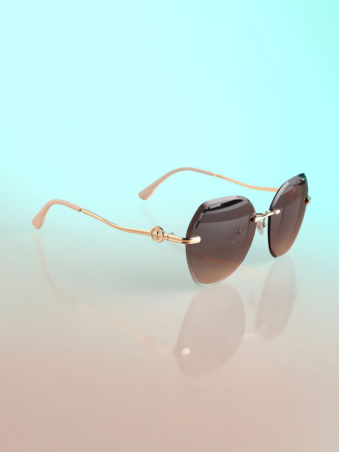 

HAUTE SAUCE by Campus Sutra Women Butterfly Sunglasses with Polarised Lens AW24_HSSG2612, Brown