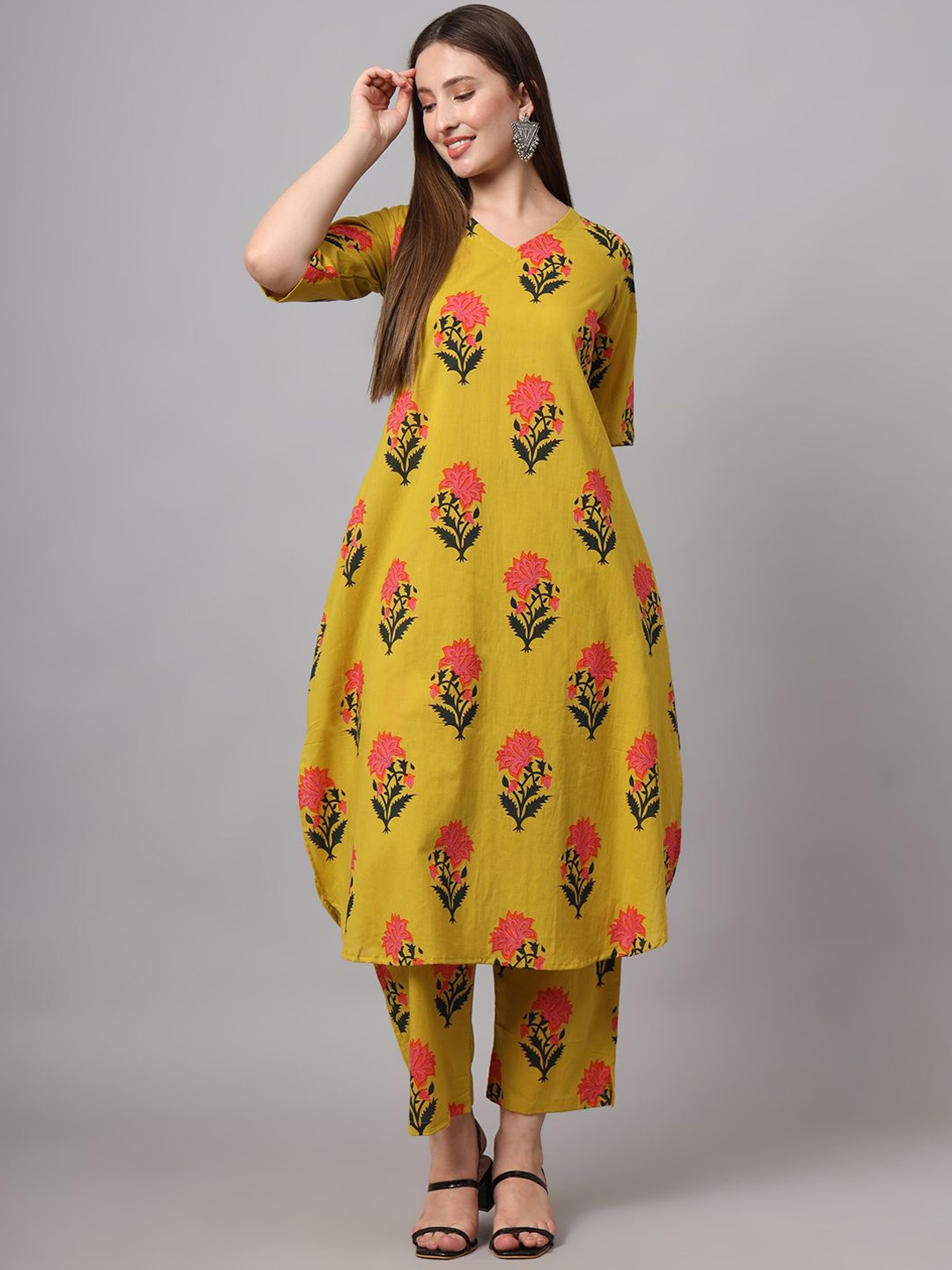 

KALINI Floral Printed Pure Cotton Kurta with Palazzos, Mustard