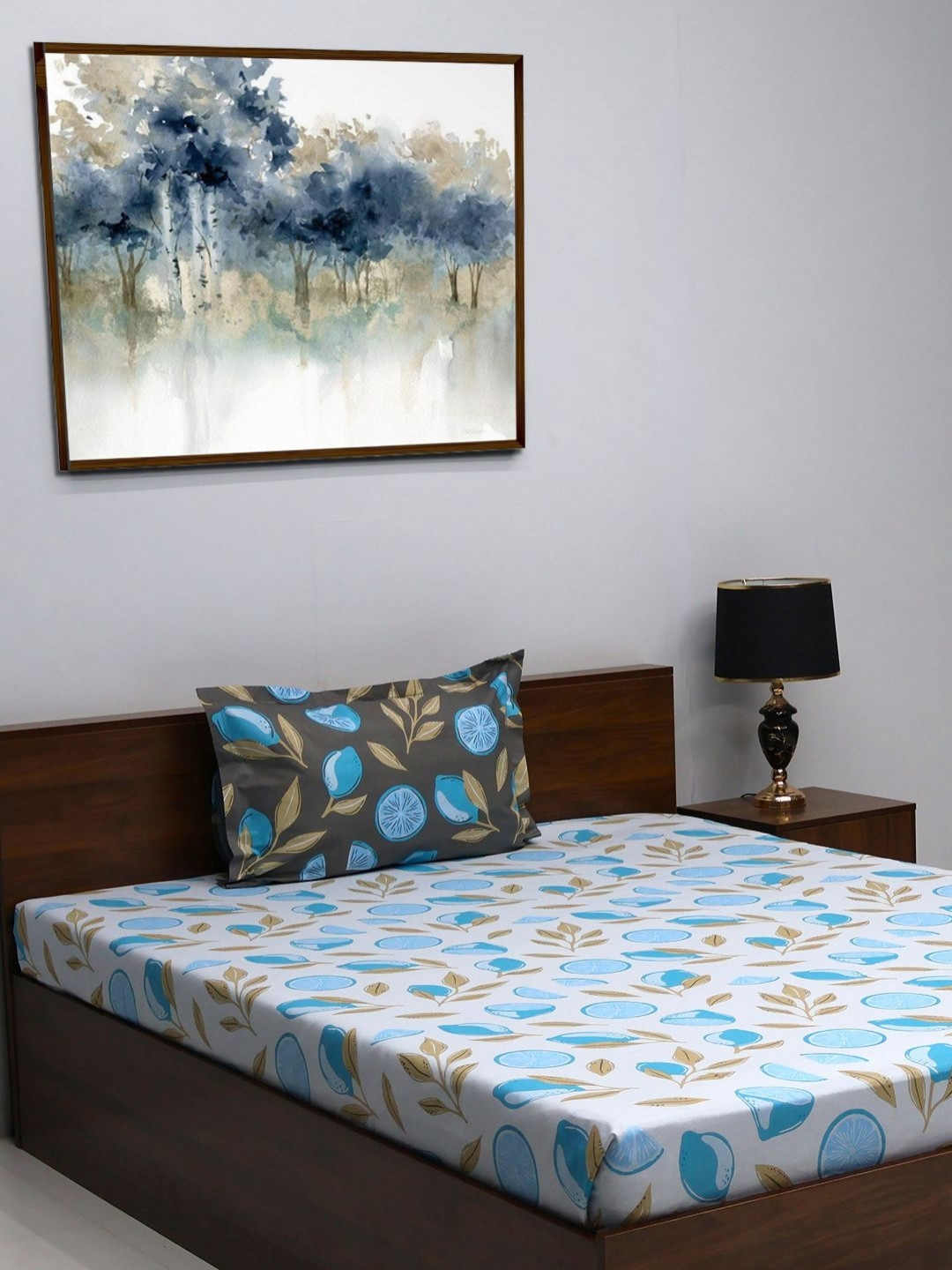 

BOMBAY DYEING Blumen Blue & White Floral 104 TC Pure Cotton Single Bedsheet Set