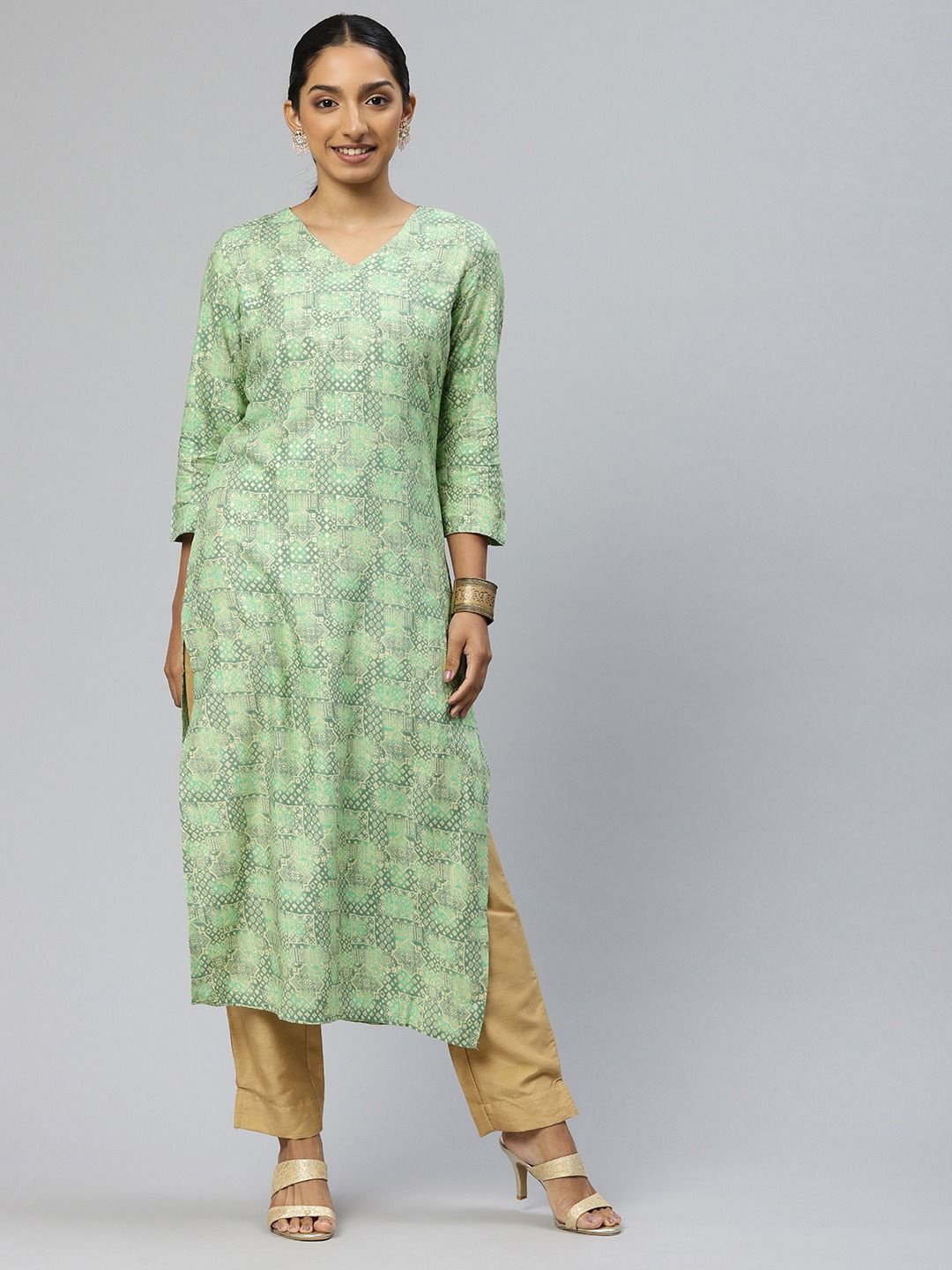 

HRITIKA Ethnic Motifs Printed V-Neck Straight Kurta, Green