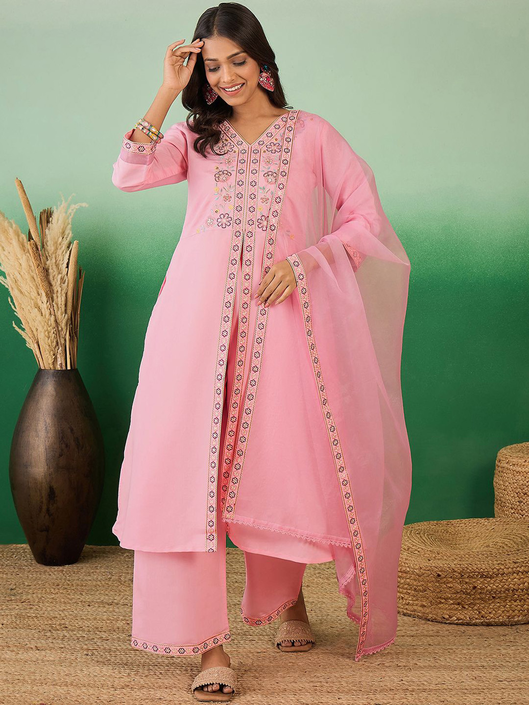 

Sangria Embroidered Kurta With Palazzo & Dupatta, Pink