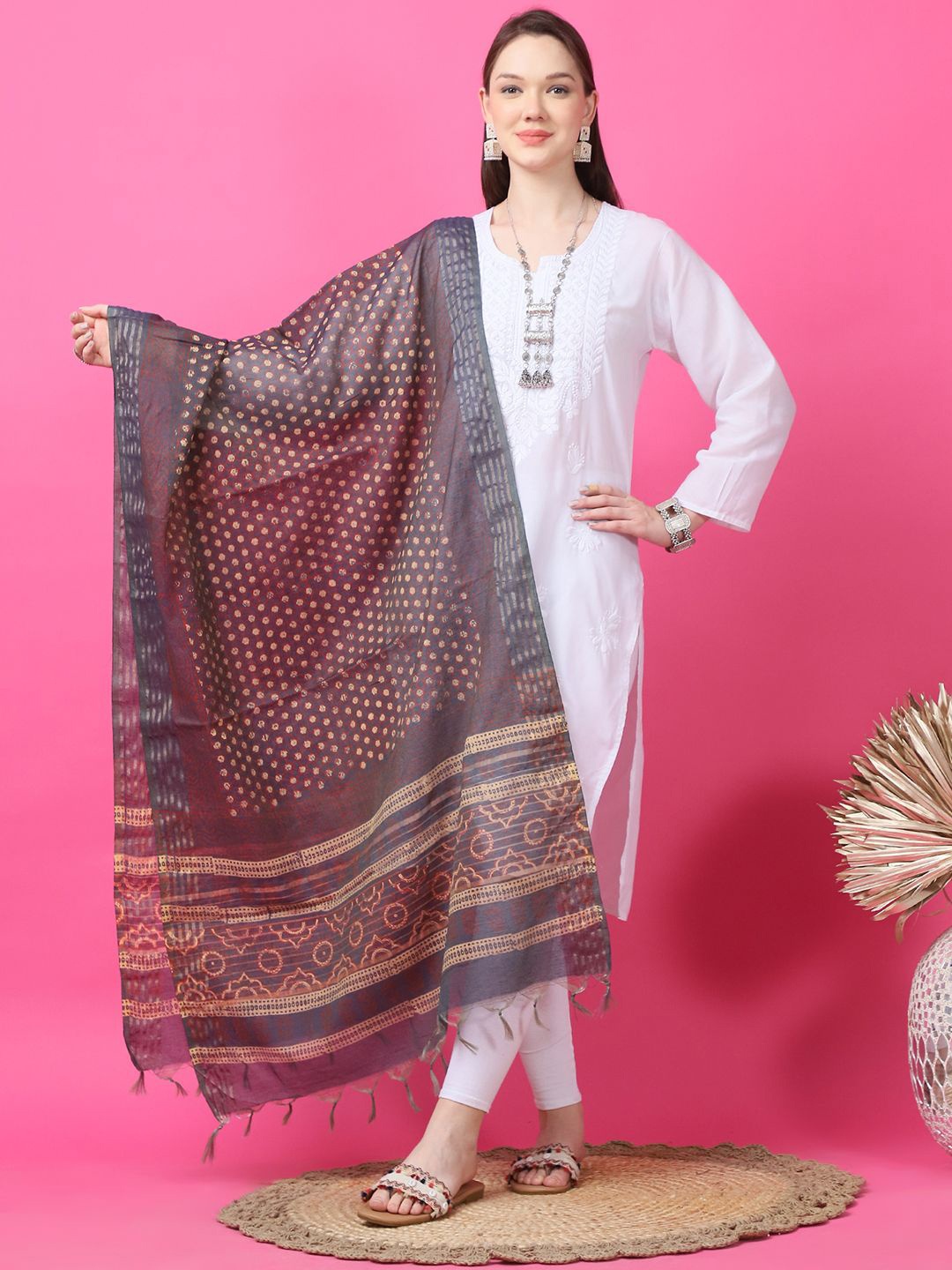 

LOOM LEGACY Ethnic Motifs Printed Dupatta, Navy blue
