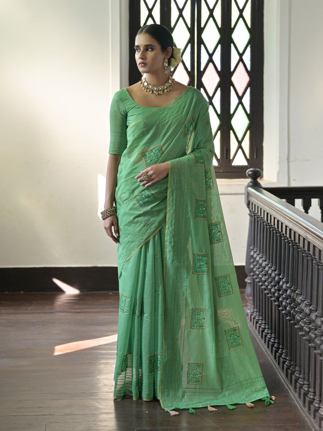 

MySilkLove Ethnic Motifs Embroidered Linen Blend Saree, Green