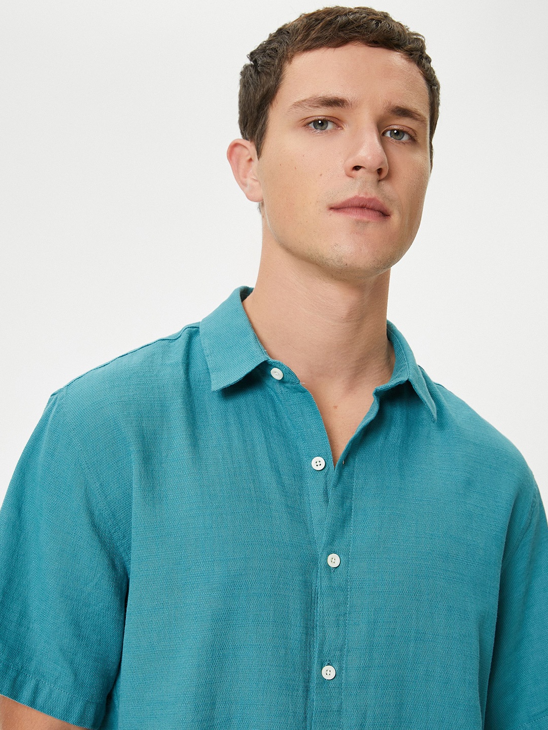 

Koton Men Opaque Casual Shirt, Green