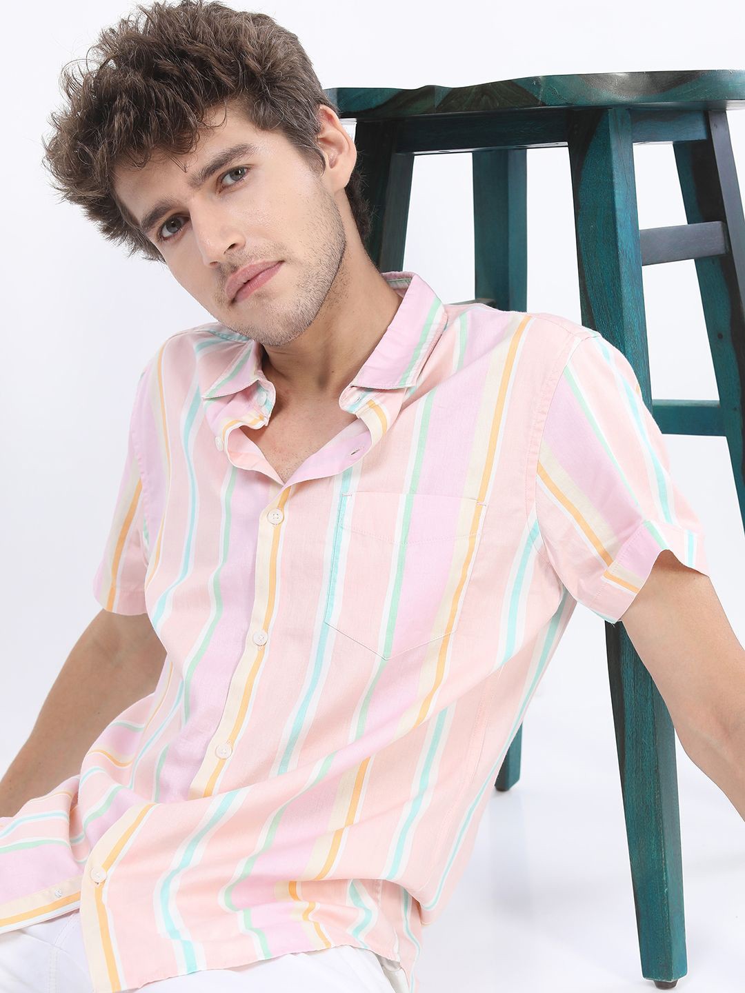 

HIGHLANDER Men Slim Fit Opaque Striped Casual Shirt, Peach