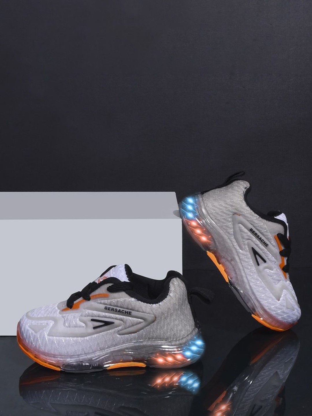 

BERSACHE Boys Woven Design Sneakers With LED, Grey