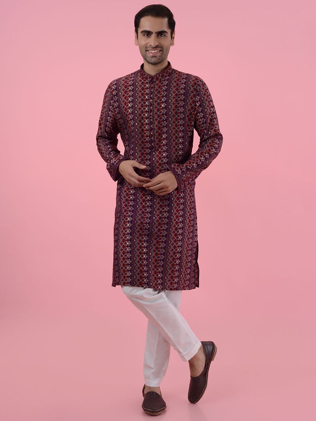 

JADE BLUE Bandhani Printed Straight Kurta with Pyjamas, Magenta