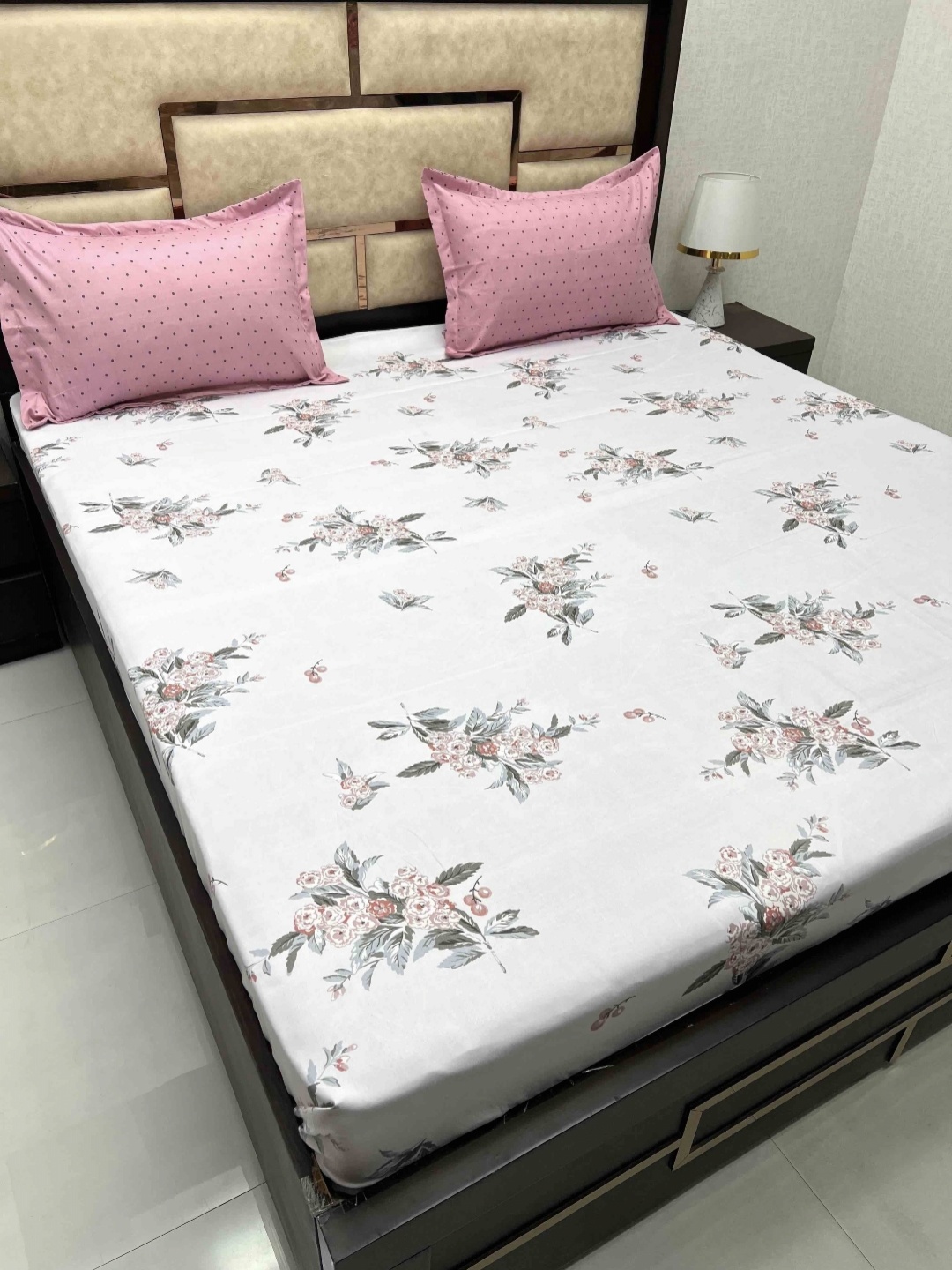 

Pure Decor White & Grey Floral 230 TC Cotton Double King Bedsheet With 2 Pillow Cover