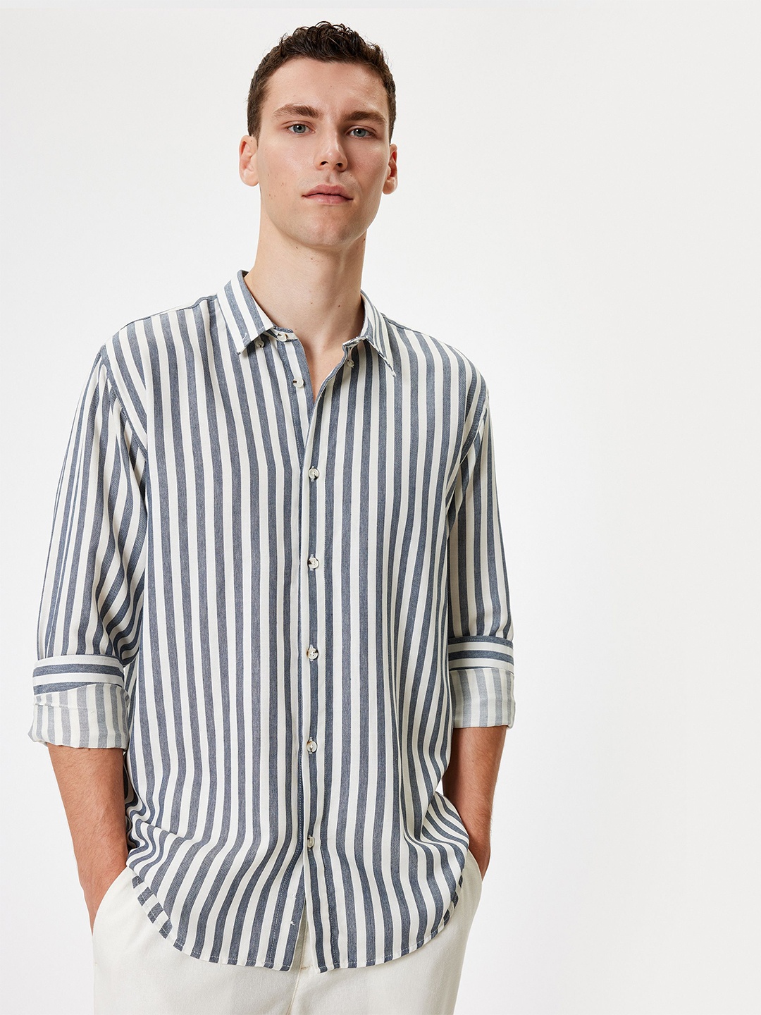 

Koton Men Slim Fit Opaque Striped Casual Shirt, Navy blue