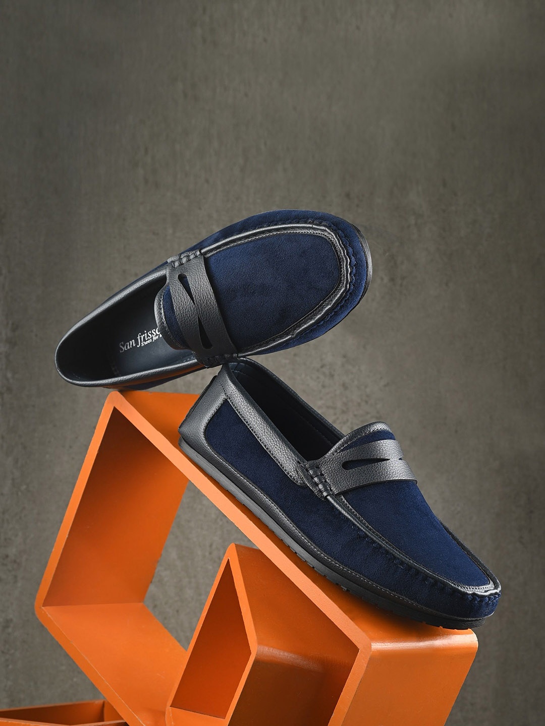 

San Frissco Men Lightweight Slip On Loafers, Navy blue