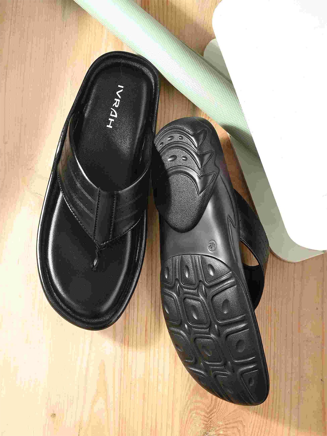

IVRAH Men Comfort Sandals, Black